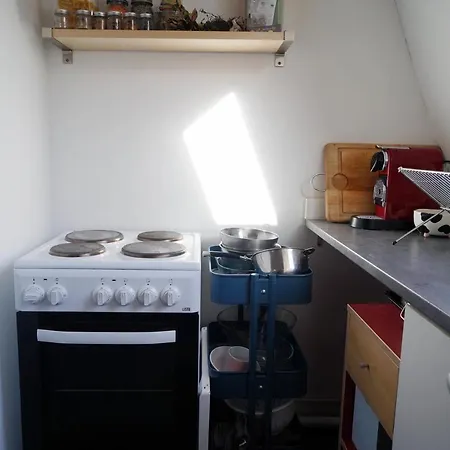 Hostnfly - Bright And Design Apt Near Batignolles * Париж