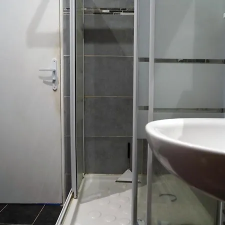 Апартаменты Hostnfly - Bright And Design Apt Near Batignolles *